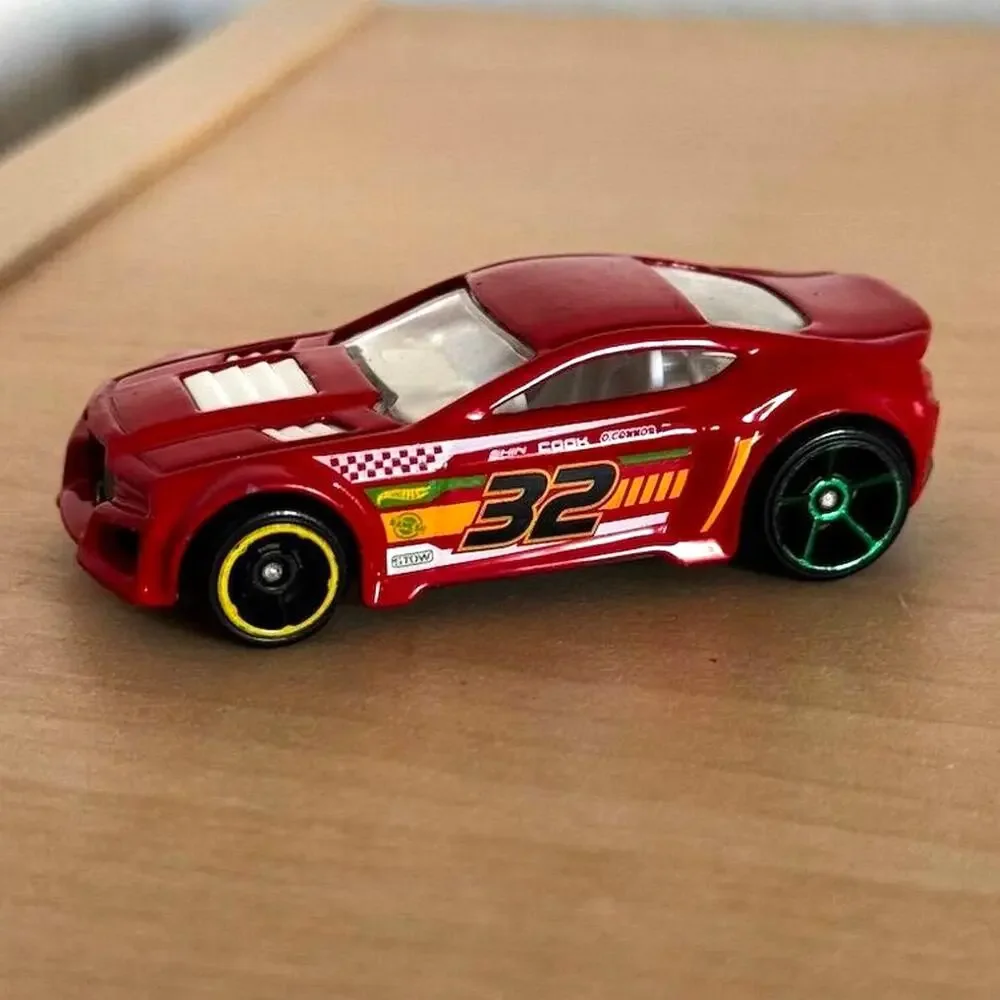 Hot Wheels Torque Twister #32 Red Die-Cast Car 1/64 HW Racing Series